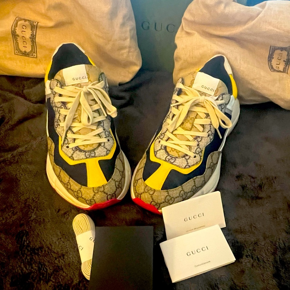 Gently worn Gucci Sneakers. Look new, worn less than 5 times.